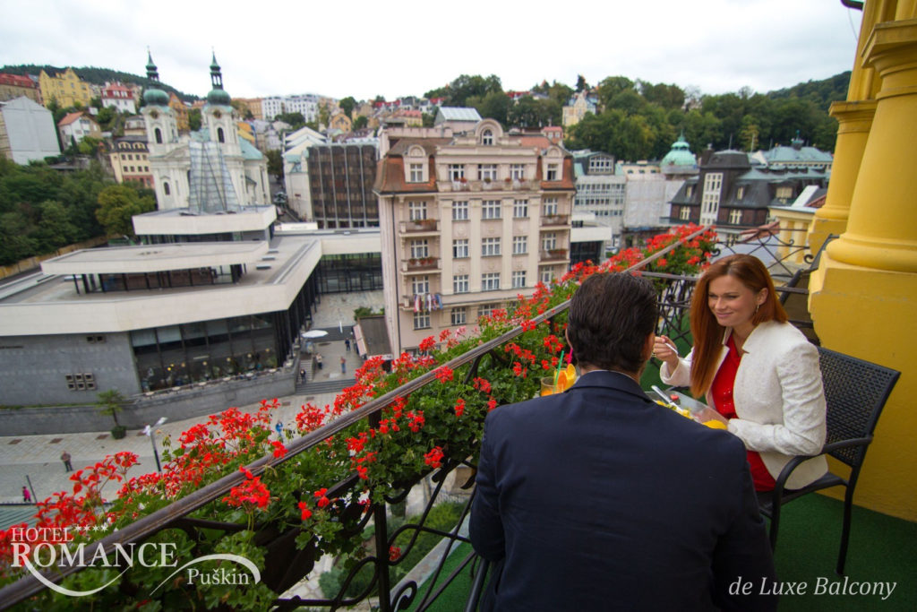 Order room service and enjoy a meal on the balcony in the De Luxe Balcony Room.