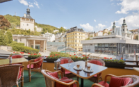 Restaurace s terasou///Restaurant with a terrace///Restaurant mit Terrasse///Ресторан с террасой