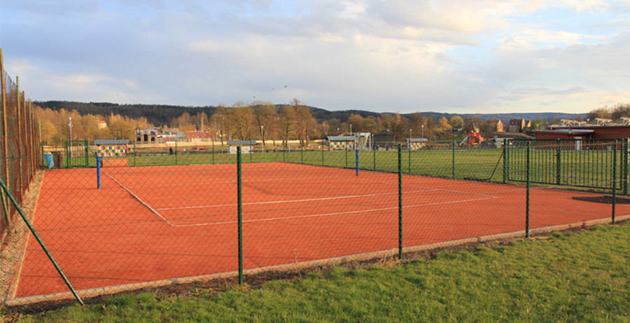 Tenisové kurty Rolava///Tennis courts Rolava///Tennisplätze Rolava///Теннисные корты Ролава